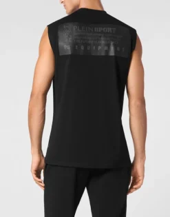 Sleeveless T-shirt